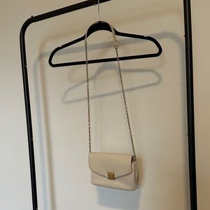 Elegant Cream Chain Shoulder Bag